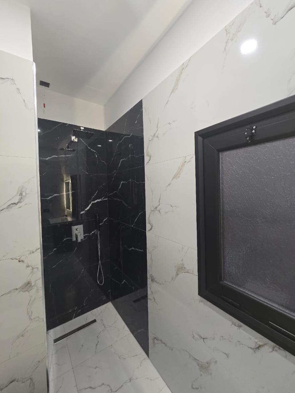 Elite Inn วญอเรอ ภายนอก รูปภาพ