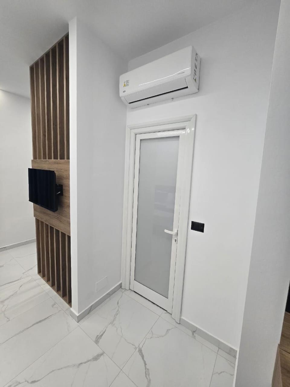 Elite Inn วญอเรอ ภายนอก รูปภาพ