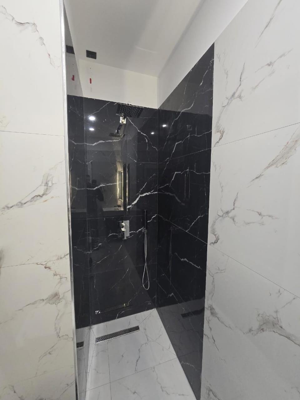 Elite Inn วญอเรอ ภายนอก รูปภาพ